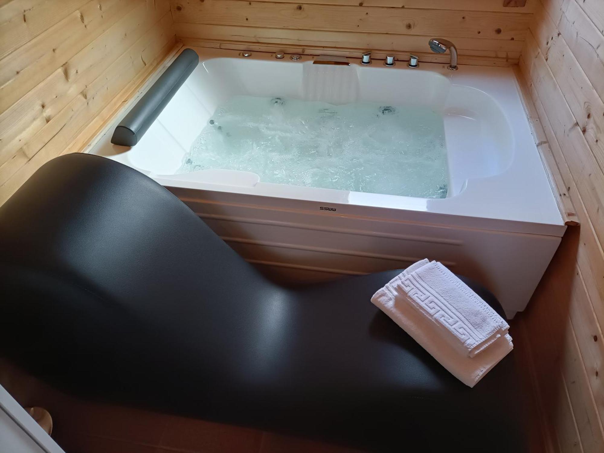 La Dehesilla De Toledo Escapada Romantica Jacuzzi Sillon Tantrico Cobisa Exterior foto